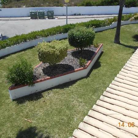 1 Praia Do Olival D/e Apartment *